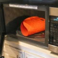 ECO CHOPPING BRD HANDLE ORANGE