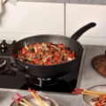 ADAMANT WOK WITH METAL LID 