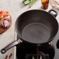 ADAMANT WOK WITH METAL LID 